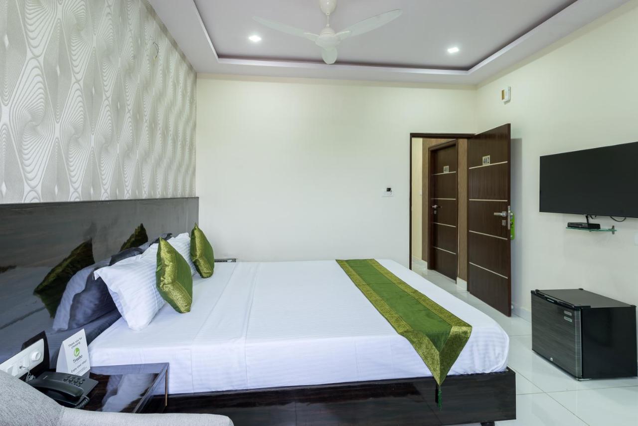 Treebo Greenwood Premier Suites, Old Airport Road Bangalore Exterior foto