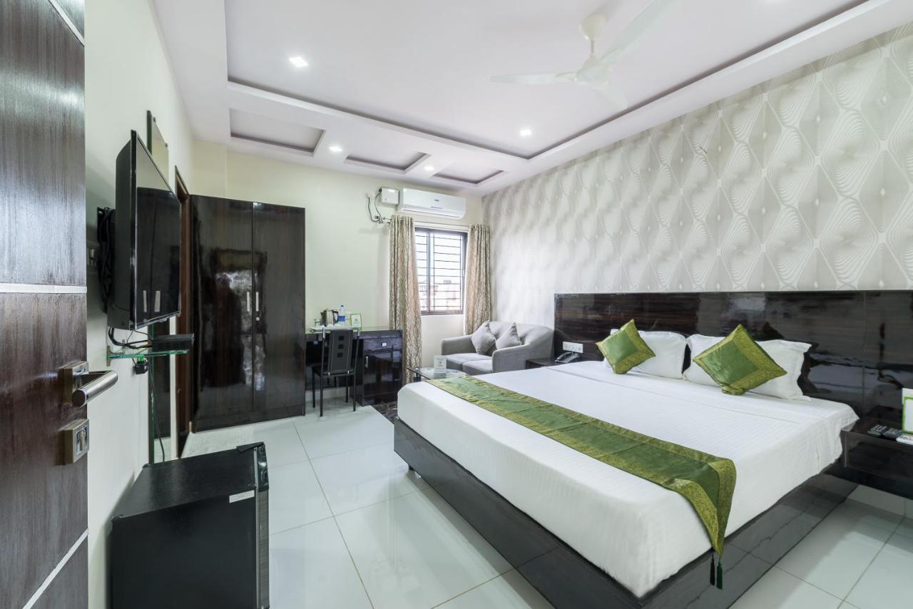 Treebo Greenwood Premier Suites, Old Airport Road Bangalore Exterior foto