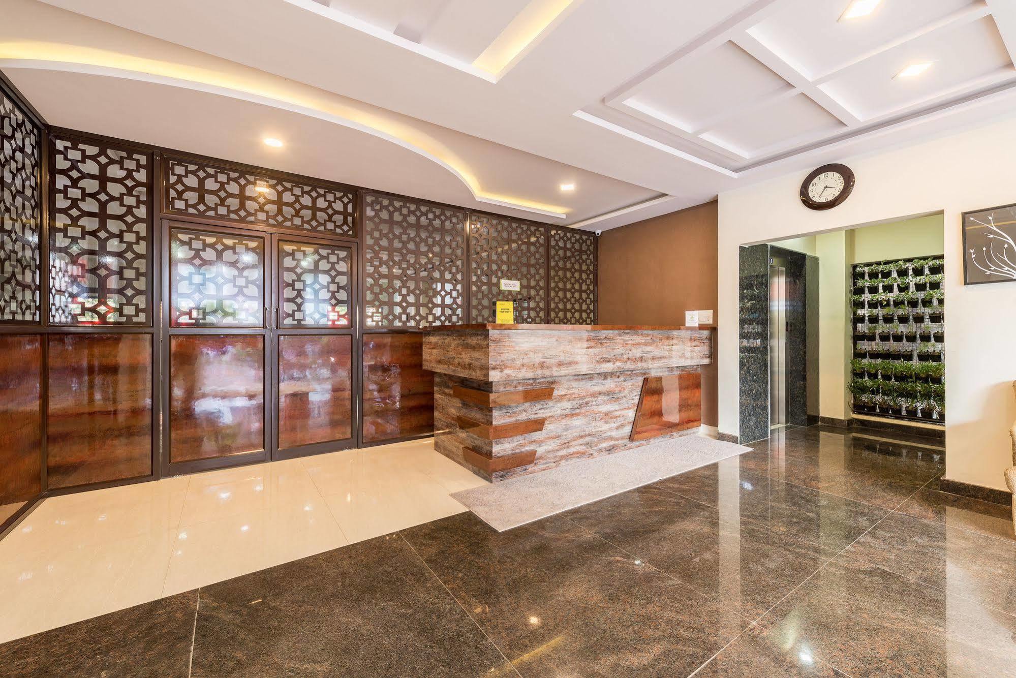 Treebo Greenwood Premier Suites, Old Airport Road Bangalore Exterior foto