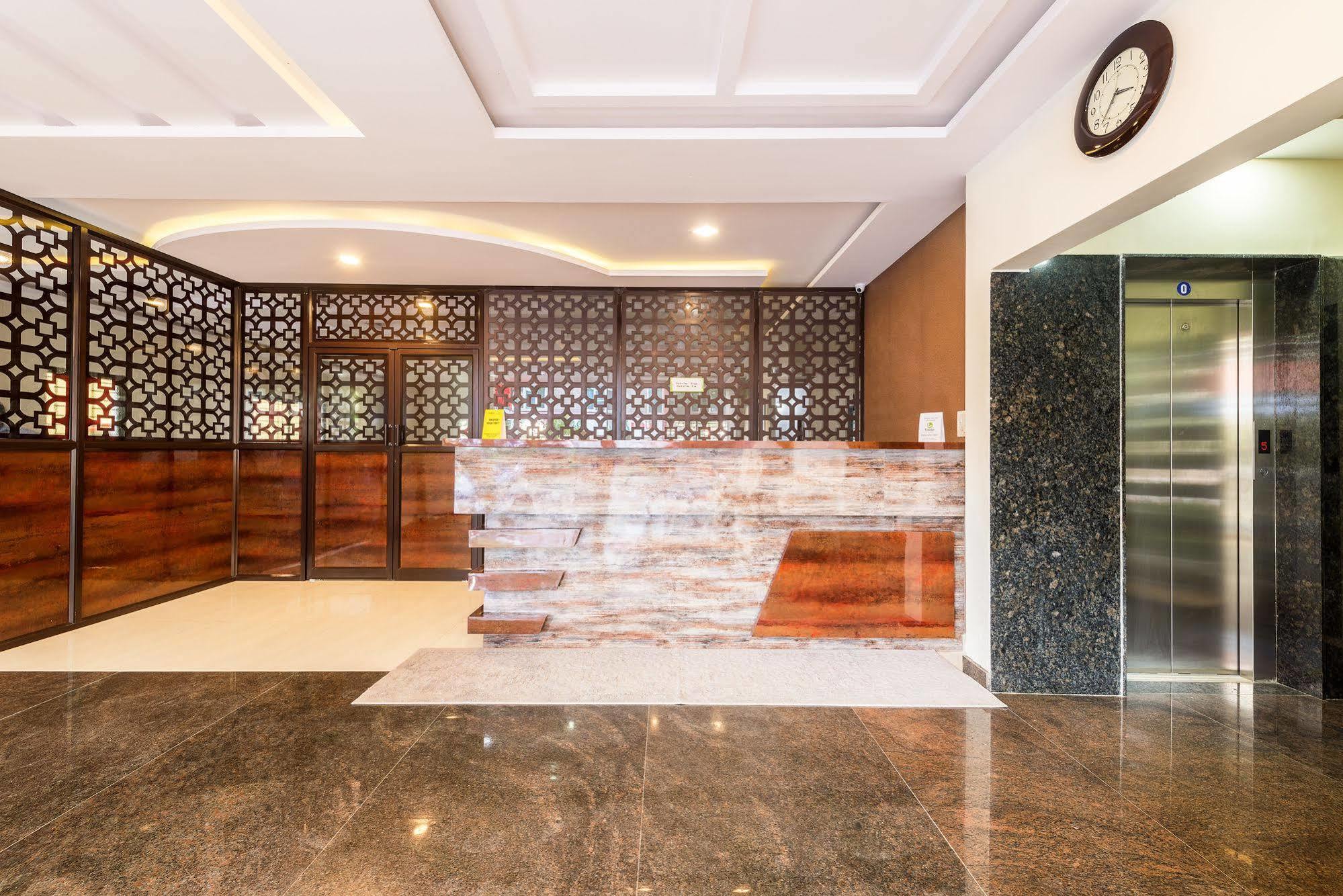 Treebo Greenwood Premier Suites, Old Airport Road Bangalore Exterior foto